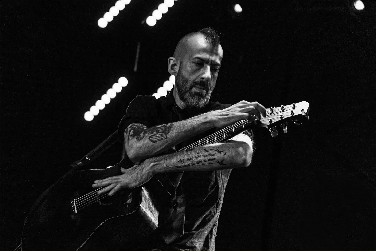 Pressefoto af Jon Gomm