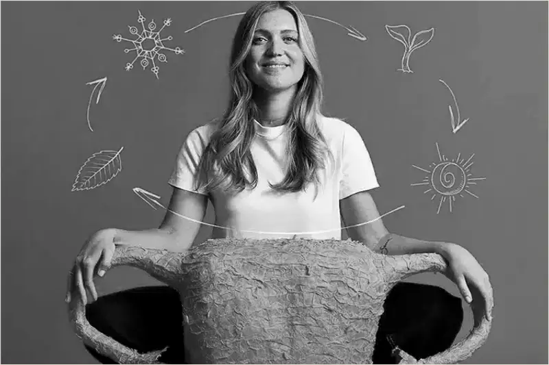 Josefine Stork i BYGNINGEN - Store Sal