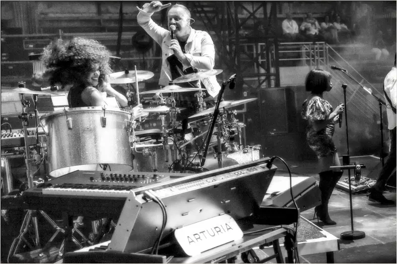 Simple Minds: Live 2027 - Celebrating 5 Decades Of Music i Royal Arena