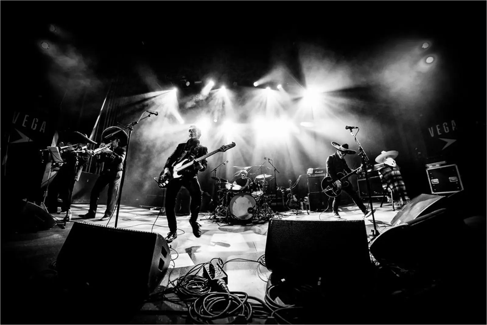 HOLA GHOST i Lille Vega